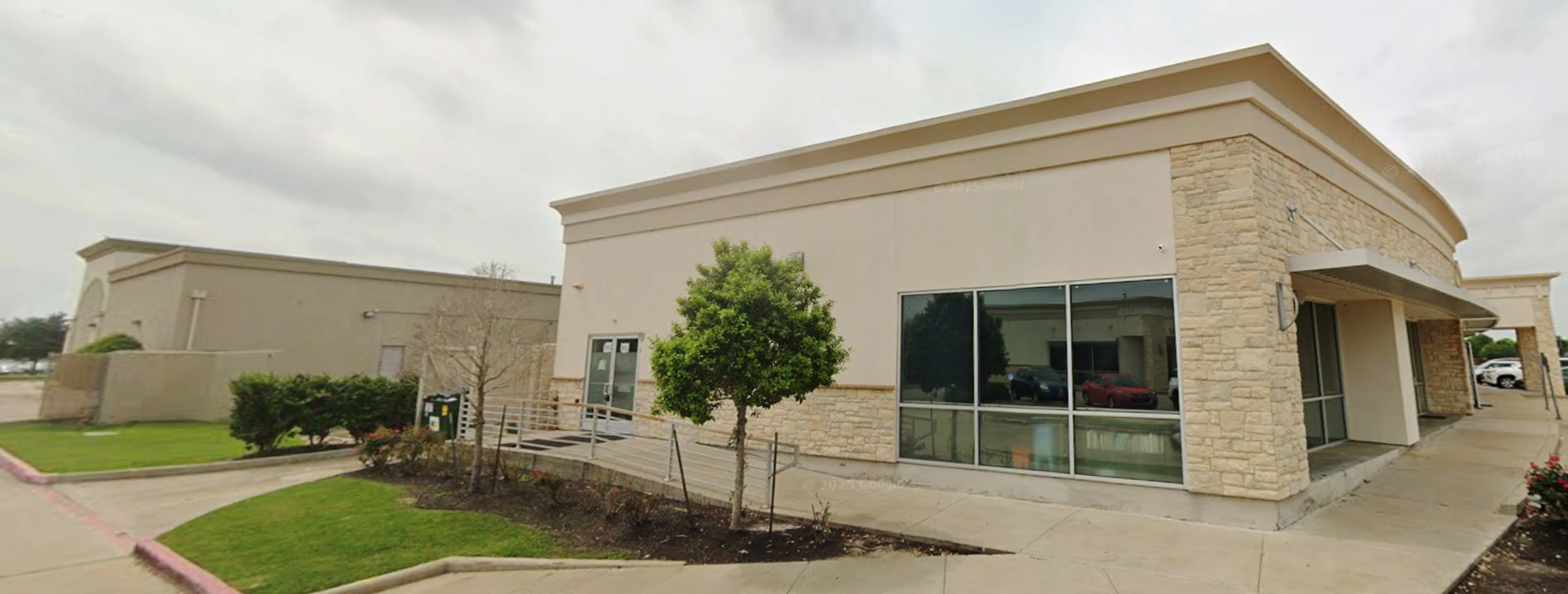 Exterior view of Richmond Islamic Community Center Richmond building